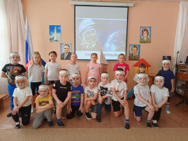 Он был первым Он был первым.