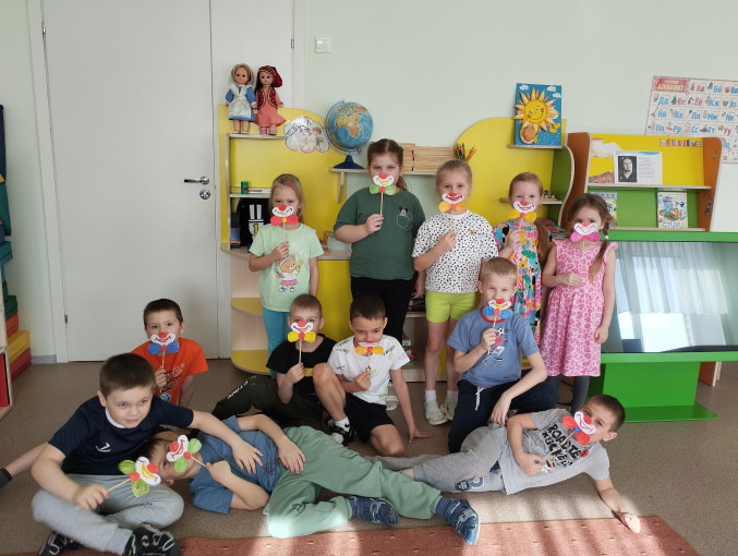 Провели день юмора и смеха Провели день юмора и смеха.